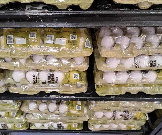 Baja precio del huevo